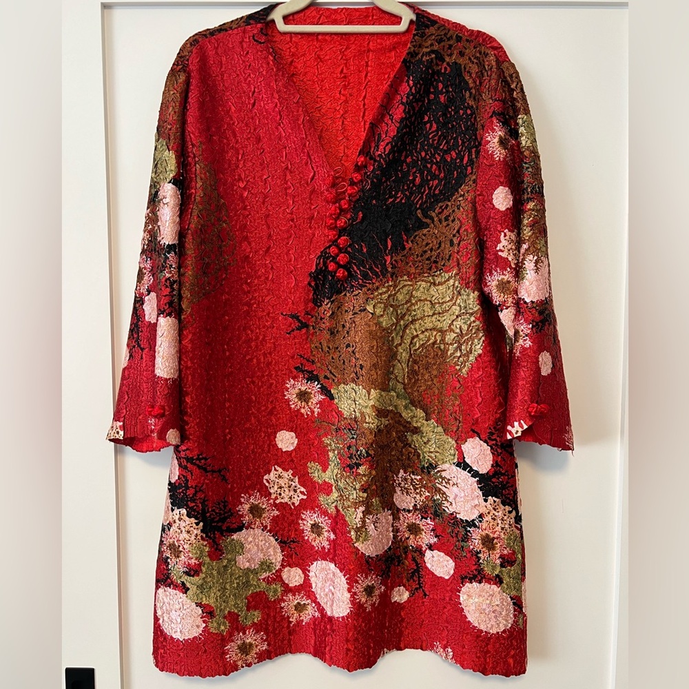 Satin crinkle tunic top with Asian-inspired print L